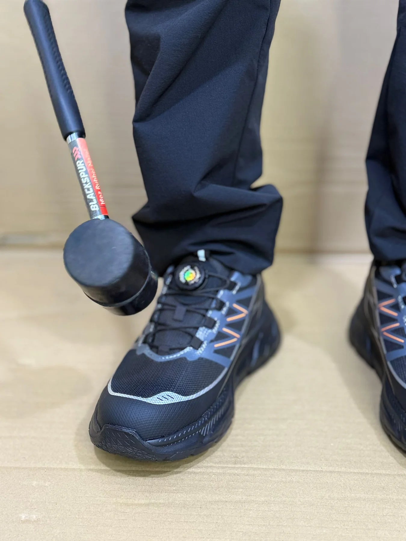 Men's Lightweight Safety Shoes — Steel Toe & Kevlar Midsole | AV-0424